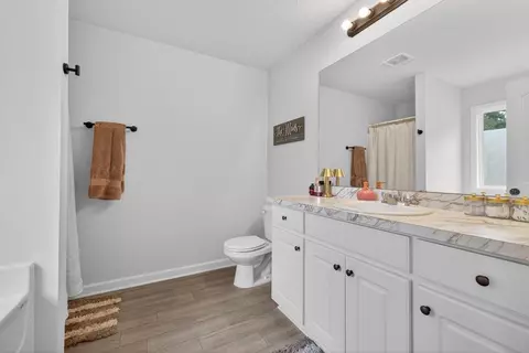 Bath - 60 Canopy Ct, Hull, GA 30646 photo 1 of 3