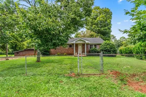25 Roberts Rd, Covington, GA 30016