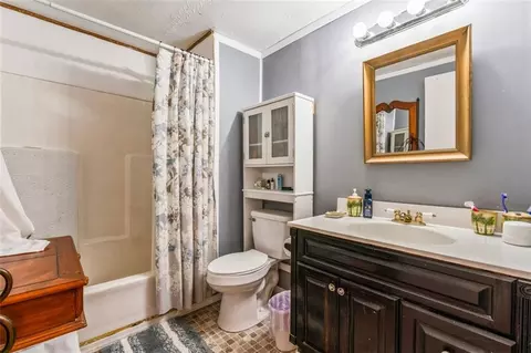 Bath - 25 Roberts Rd, Covington, GA 30016 photo 1 of 1