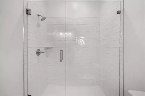 Bath - 225 Laurel Place Dr, Cornelia, GA 30531 photo 8 of 11