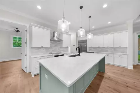 Kitchen - 225 Laurel Place Dr, Cornelia, GA 30531 photo 9 of 9