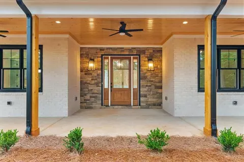 Exterior - 225 Laurel Place Dr, Cornelia, GA 30531 photo 2 of 13