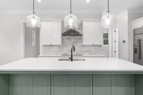 Kitchen - 225 Laurel Place Dr, Cornelia, GA 30531 photo 4 of 9