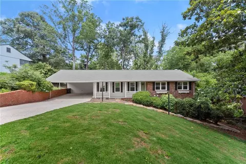 660 Crestview Ter, Gainesville, GA 30501