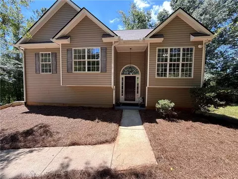 25 Birch Ridge Ct, Newnan, GA 30265