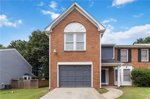 8045 Woodlake Dr, Riverdale, GA 30274
