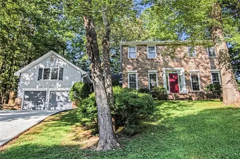 1042 Hidden Hollow Dr, Marietta, GA 30068