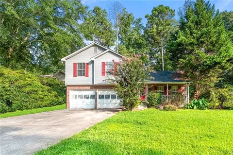 5222 Biffle Rd, Stone Mountain, GA 30088