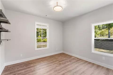 Bedroom - 130 E Crestwood Rd, Tyrone, GA 30290 photo 1 of 3
