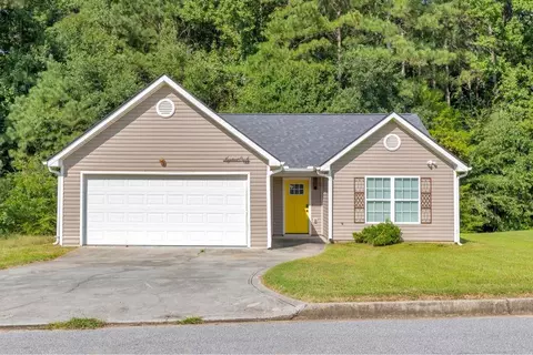 168 Longstreet Cir, Oxford, GA 30054
