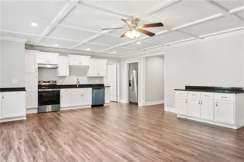 Living - 4969 Cagle Rd, Lula, GA 30554 photo 5 of 8