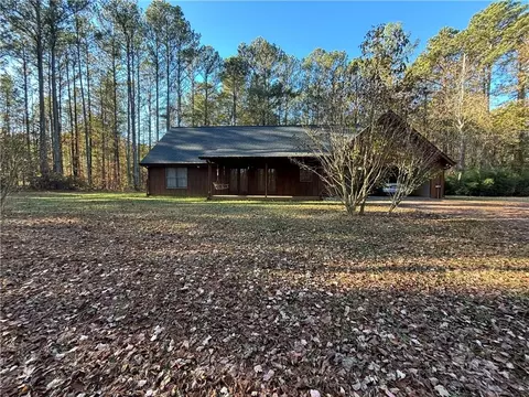 327 Ruth Dr, Newnan, GA 30265