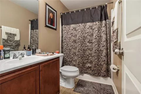 Bath - 1558 Leonard St, Hampton, GA 30228 photo 3 of 3