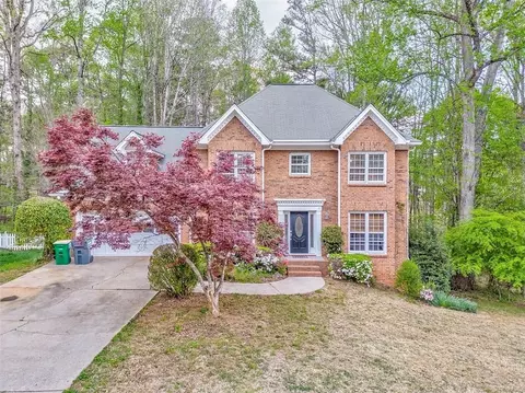 4327 Saint Michaels Dr SW, Lilburn, GA 30047