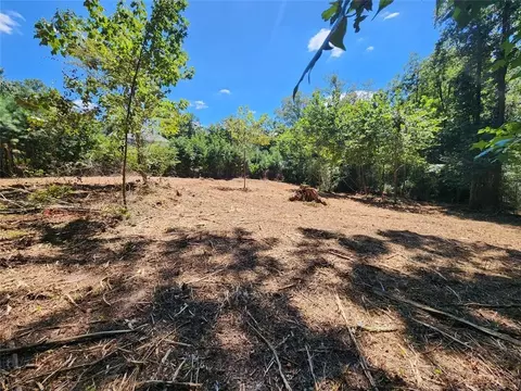 6389 Windsor Dr, Acworth, GA 30102