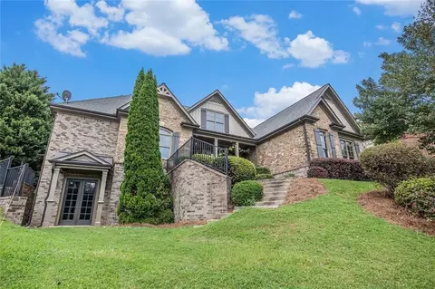 Exterior - 2953 Springbluff Ln, Buford, GA 30519 photo 2 of 4