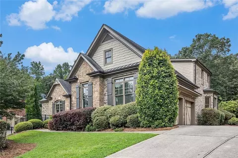 2953 Springbluff Ln, Buford, GA 30519