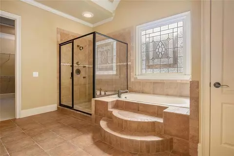 Bath - 2953 Springbluff Ln, Buford, GA 30519 photo 3 of 4