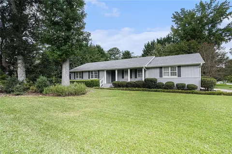 1433 Rainbow Cir, Griffin, GA 30224