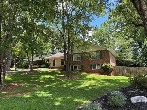 102 Burnett Way, Alpharetta, GA 30009