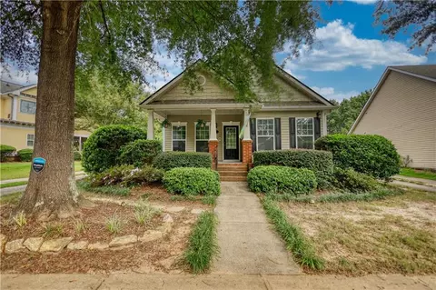 35 Orchard Dr, Covington, GA 30014