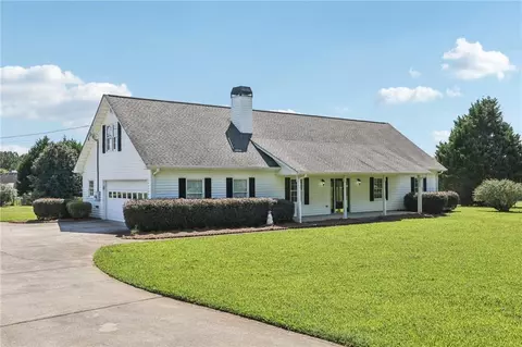 246 Queens Cemetery Rd, Good Hope, GA 30641