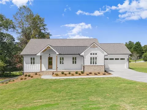 45 Grand View St, Dahlonega, GA 30533