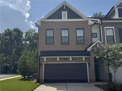 805 Kenway Ave, Roswell, GA 30076