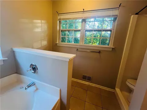Bath - 3544 Willgrove Way, Duluth, GA 30096 photo 3 of 5