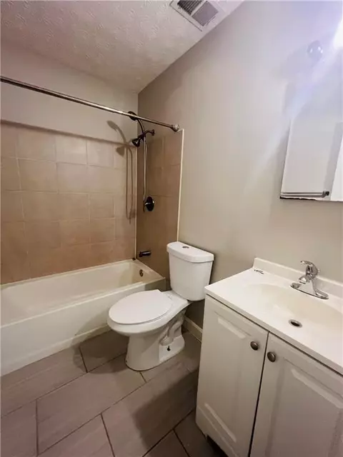 Bath - 3544 Willgrove Way, Duluth, GA 30096 photo 5 of 5