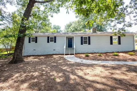 3795 Willowbrook Dr, Douglasville, GA 30135