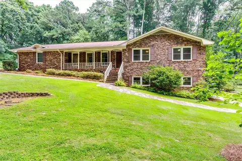 1398 Branchwood Dr, Snellville, GA 30078