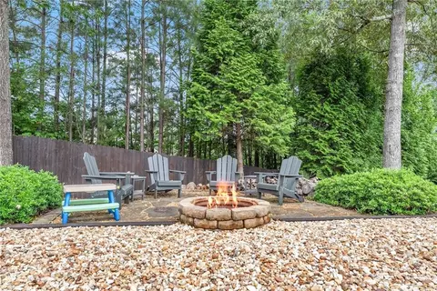 Exterior - 1020 Grace Ct, Suwanee, GA 30024 photo 4 of 10