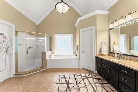 Bath - 1020 Grace Ct, Suwanee, GA 30024 photo 3 of 5