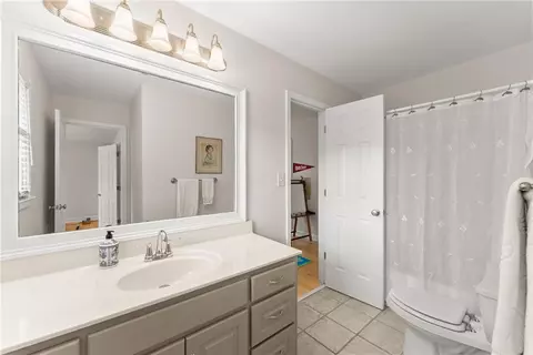 Bath - 1020 Grace Ct, Suwanee, GA 30024 photo 4 of 5