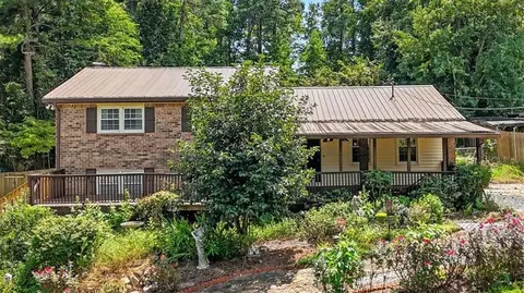 5725 Macedin Dr, Douglasville, GA 30135