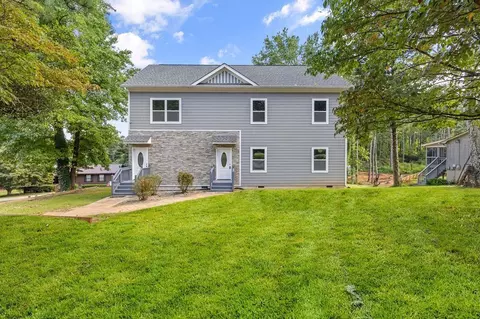 841 N Price Rd, Sugar Hill, GA 30518