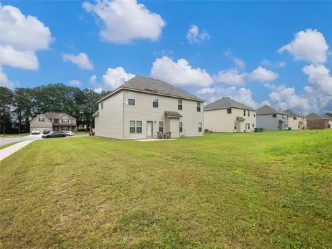 Exterior - 5667 Laney Dr, Rex, GA 30273 photo 5 of 8