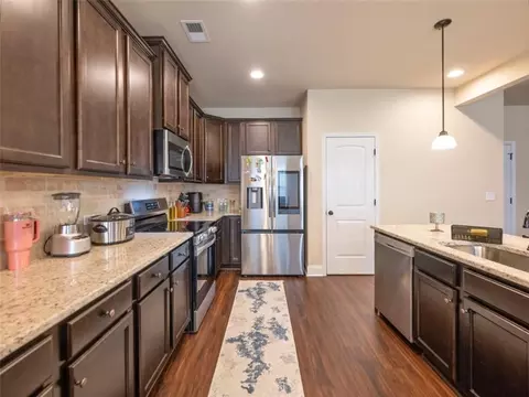 Kitchen - 5667 Laney Dr, Rex, GA 30273 photo 4 of 4