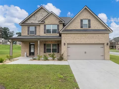 5667 Laney Dr, Rex, GA 30273