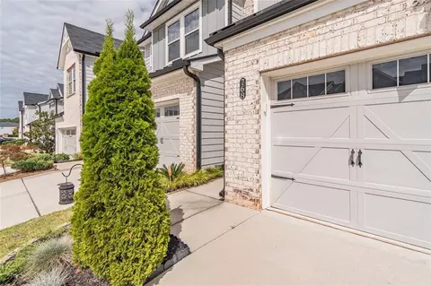 768 Ironhorse Ln SW, Mableton, GA 30126