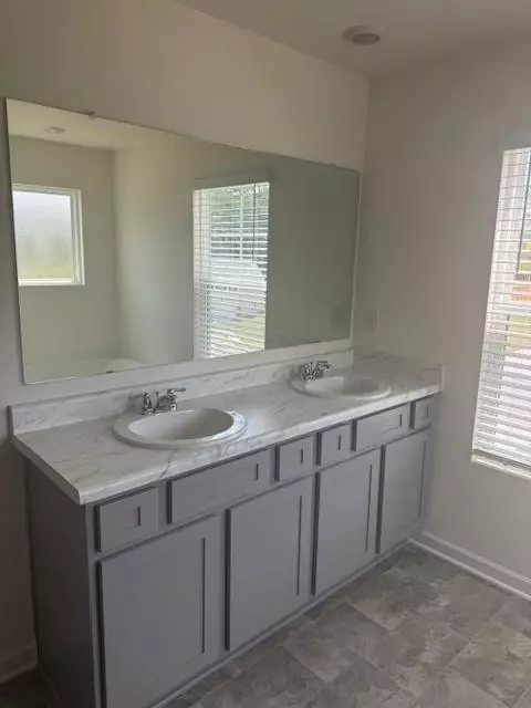Bath - 67 Creek Side Pl, Dacula, GA 30019 photo 1 of 4