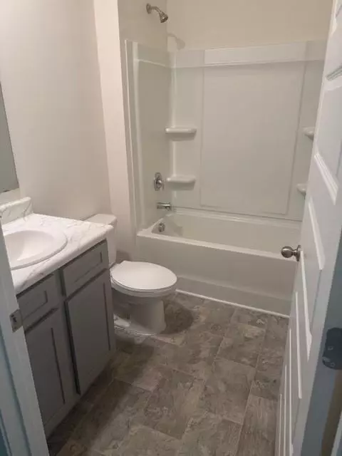 Bath - 67 Creek Side Pl, Dacula, GA 30019 photo 3 of 4