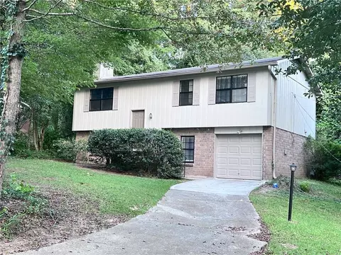 2936 Spanish Oak Dr SW, Lilburn, GA 30047
