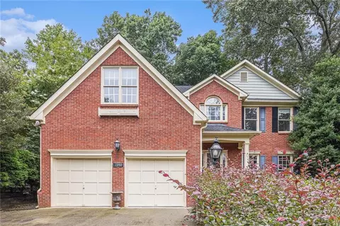 3540 Pierce Arrow Cir, Suwanee, GA 30024
