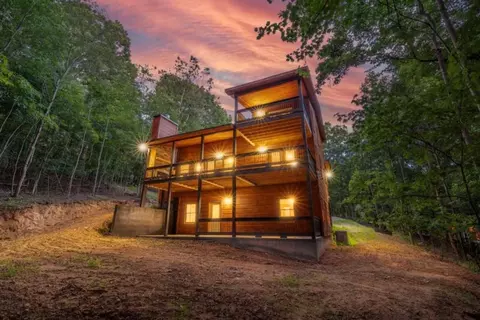 74 Windy Valley Trl, Blue Ridge, GA 30513