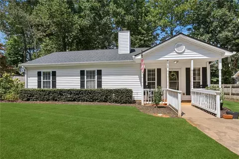 9010 Fairlane Trl, Gainesville, GA 30506