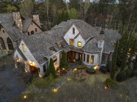 290 Ardsley Ln, Alpharetta, GA 30005