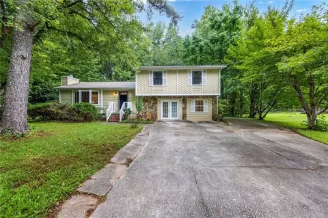 5152 Mccarter Sta, Stone Mountain, GA 30088