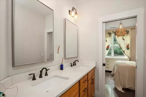 Bath - 1069 Dean Hill Rd, Monroe, GA 30655 photo 1 of 7